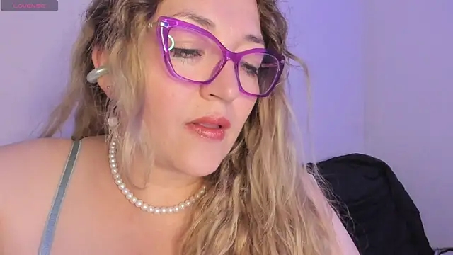 Naty_Mature_ Show in webcam