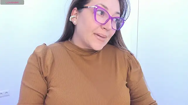 Naty_Mature_n Webbikameraesitys