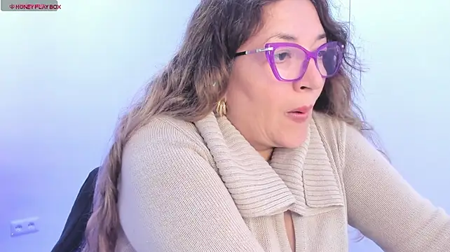 Naty_Mature_n Webbikameraesitys