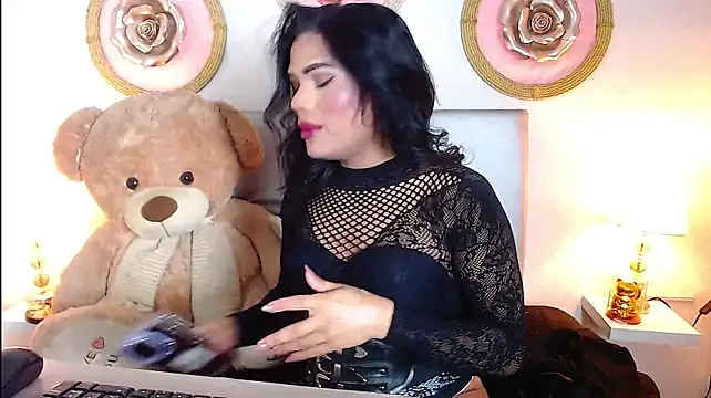 zoe_hecate_sexx Show in webcam