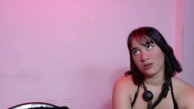 AliceandMax: διαδικτυακό σόου στην κάμερα