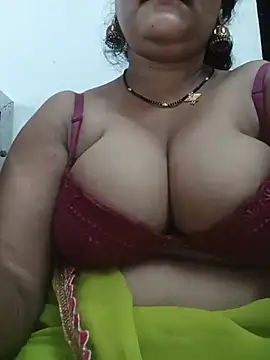 Nyra-23 Show in webcam