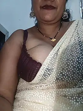 Show de Nyra-23 na webcam