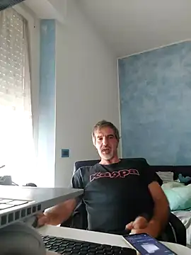 Marcolino183 Webcam show