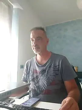 Marcolino183 Show in webcam