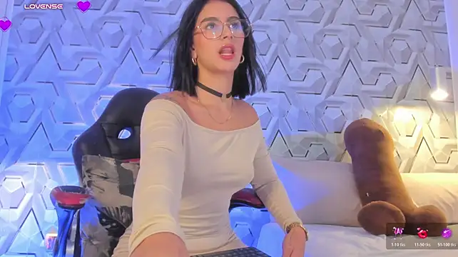 Sophiee_Hill's Webcam Show