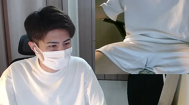 Show modela ryota__ty na web-kameri