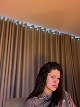 Aliinak Show in webcam