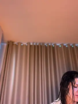 Aliinak's Live XXX Chat