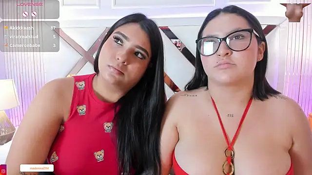madeleine2112 Pertunjukan Webcam