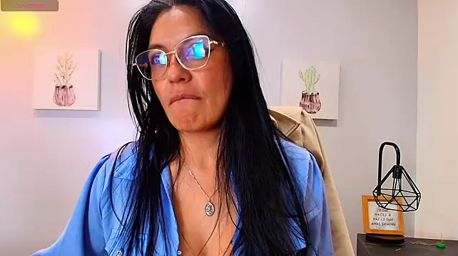 دردشة Zuzana21 الجنسية المباشرة