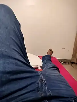 Show modela Delhi28 na web-kameri