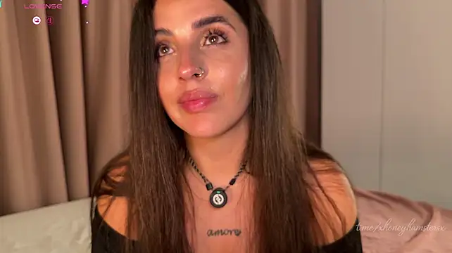 xHONEYHAMSTERSx webkamerás műsora