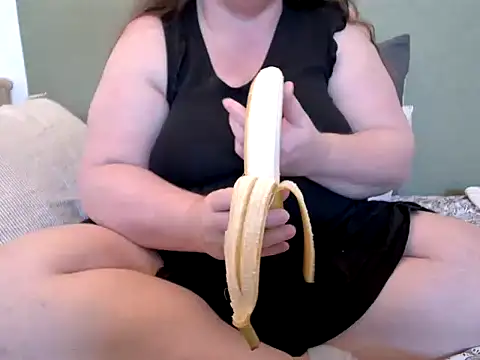 MarthaBriest Adlı Modelin Canlı XXX Sohbeti