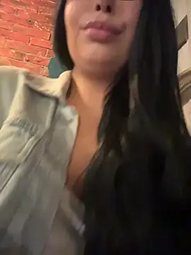 Tisha_Bustyn Webbikameraesitys