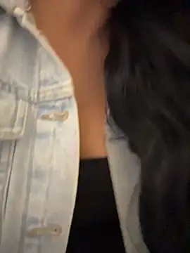 Tisha_Busty Adlı Modelin Web Kamerası Şovu