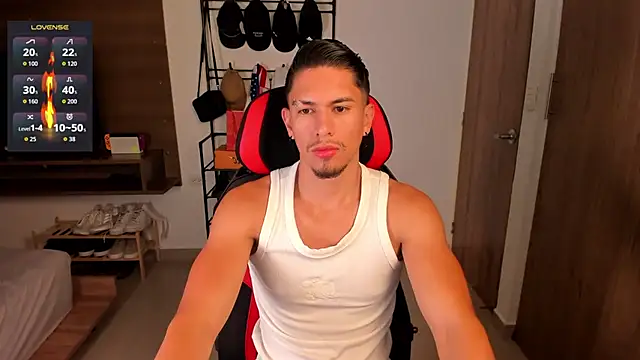 Aaronfox_xのウェブカメラショー