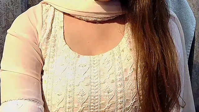 Nyra-Goddess Chat XXX in diretta