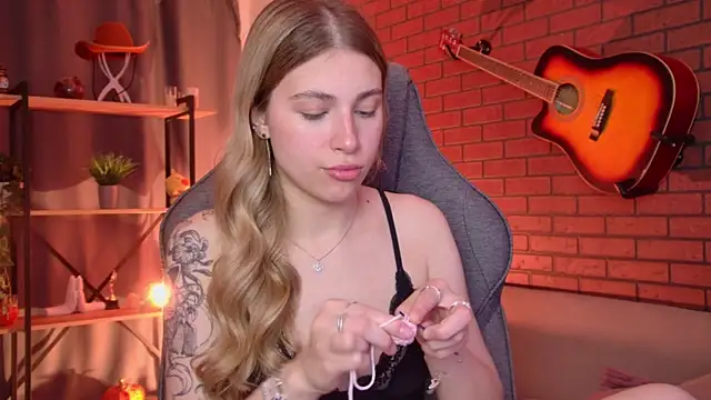 Živý XXX chat EllieCutes