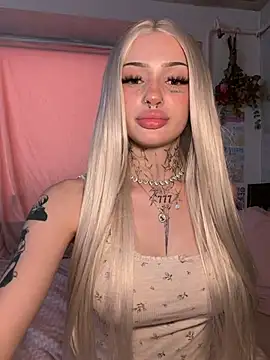 Show modela madelinexx na web-kameri