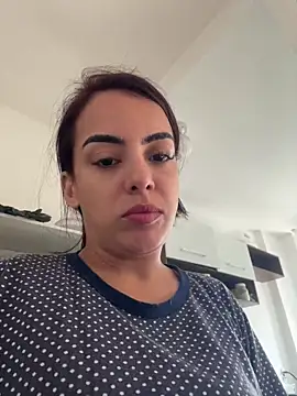 Chatroom XXX en direct de Srta_Jhenny