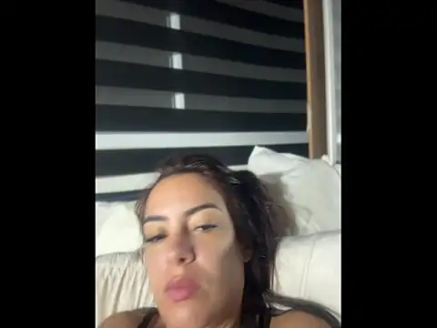 Show de Srta_Jhenny na webcam