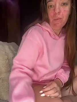 chellerayy's Webcam Show