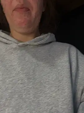 chellerayy's Webcam Show