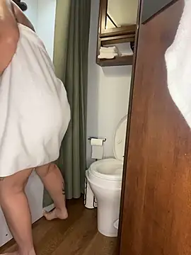 chellerayy's Webcam Show