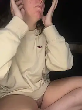 chellerayy's Webcam Show