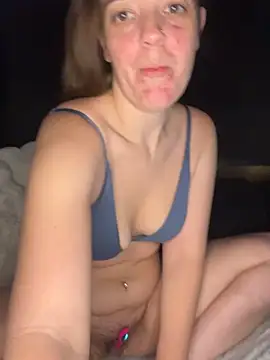 chellerayy's Webcam Show