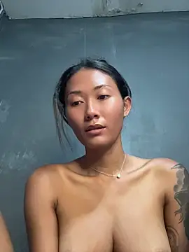 Pokazy przed kamerką – thai-dreamgirl