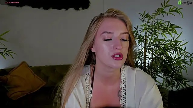 Stacy_River's Live XXX Chat