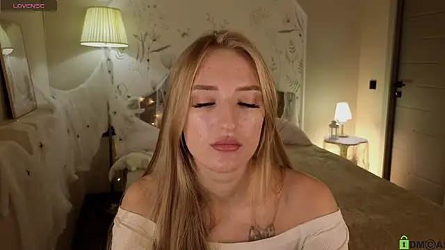Stacy_River Adlı Modelin Canlı XXX Sohbeti