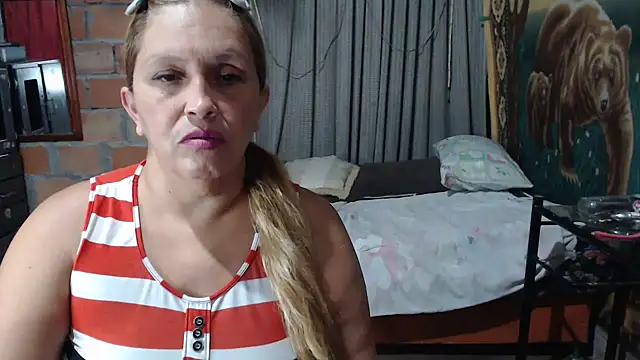 MOTHER_AND_SON09 Webcam show