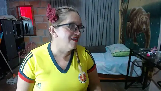 MOTHER_AND_SON09 Show in webcam