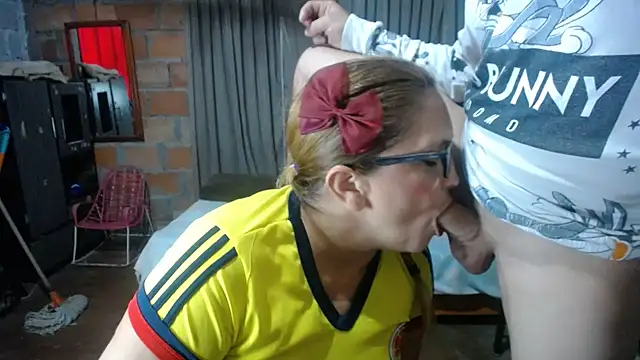 MOTHER_AND_SON09 Show in webcam