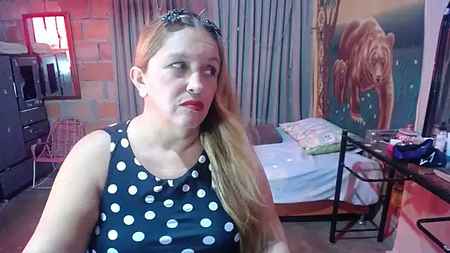 MOTHER_AND_SON09 Show in webcam