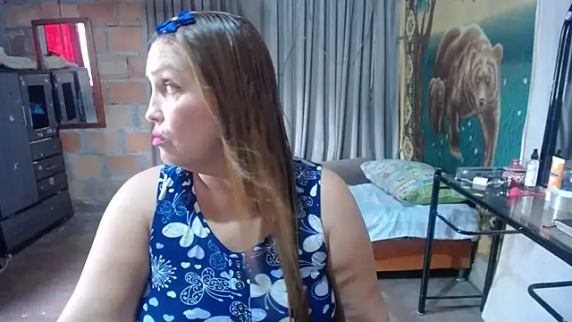 הופעת וובקאם של MOTHER_AND_SON09