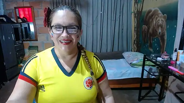 MOTHER_AND_SON09 Webcam show