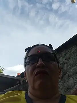 MOTHER_AND_SON09 Show in webcam