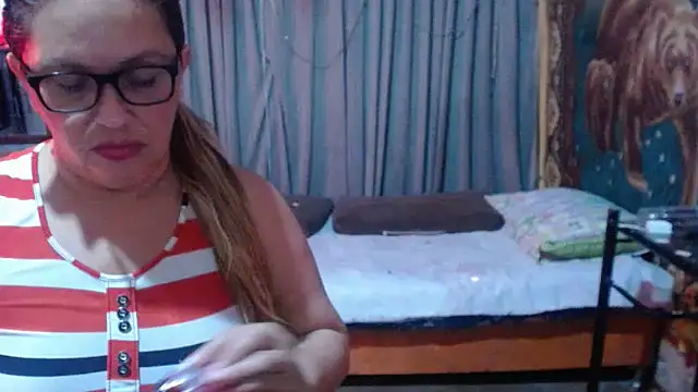 MOTHER_AND_SON09's Webcam Show