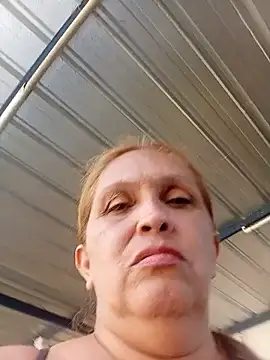 הופעת וובקאם של MOTHER_AND_SON09