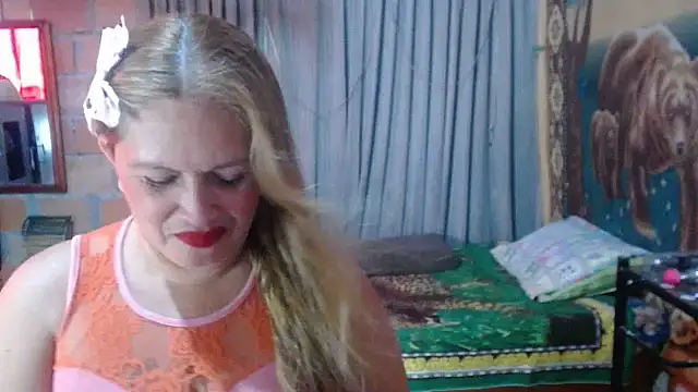MOTHER_AND_SON09 Webcam Show
