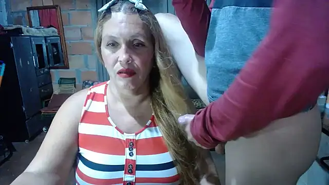 Show de MOTHER_AND_SON09 na webcam