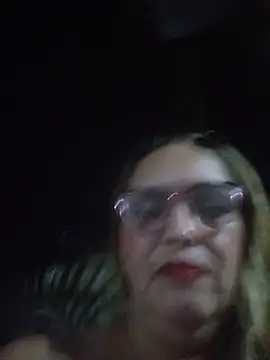 MOTHER_AND_SON09 Show in webcam