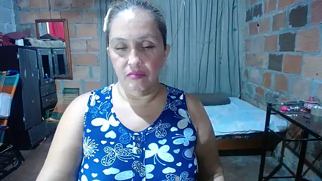 הופעת וובקאם של MOTHER_AND_SON09