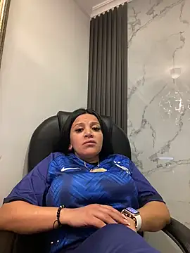 Milff_parkerrr Adlı Modelin Canlı XXX Sohbeti