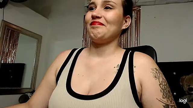 Baby_hornyJM élő XXX-chatje