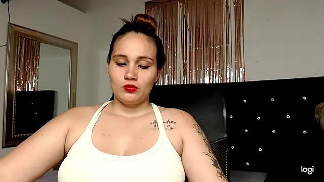 XXX chat uživo modela Baby_hornyJM